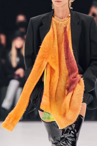 Look 82